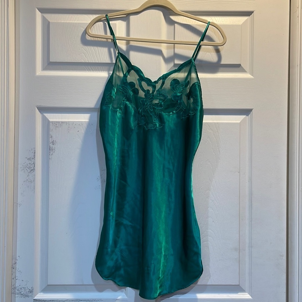 Vintage! Victoria’s Secret Gold Label Green Satin Slip M